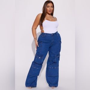 Fashion Nova Plus Size Lily High Rise Cargo Jeans - Medium Blue Wash size 18